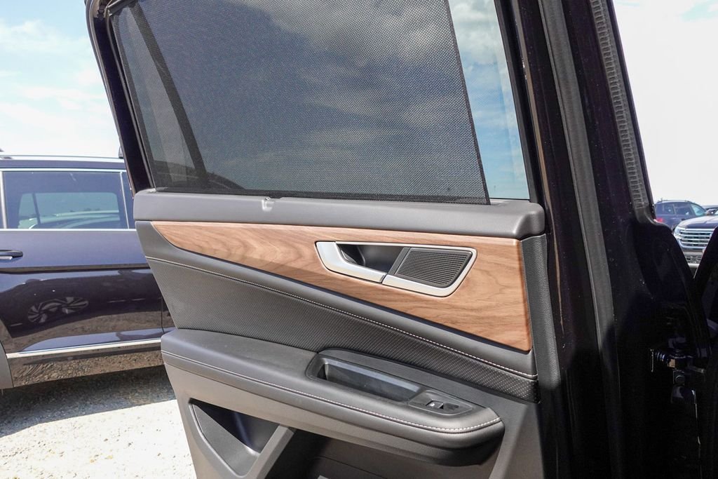 2026 Volkswagen Atlas SE w/Tech - Photo 25