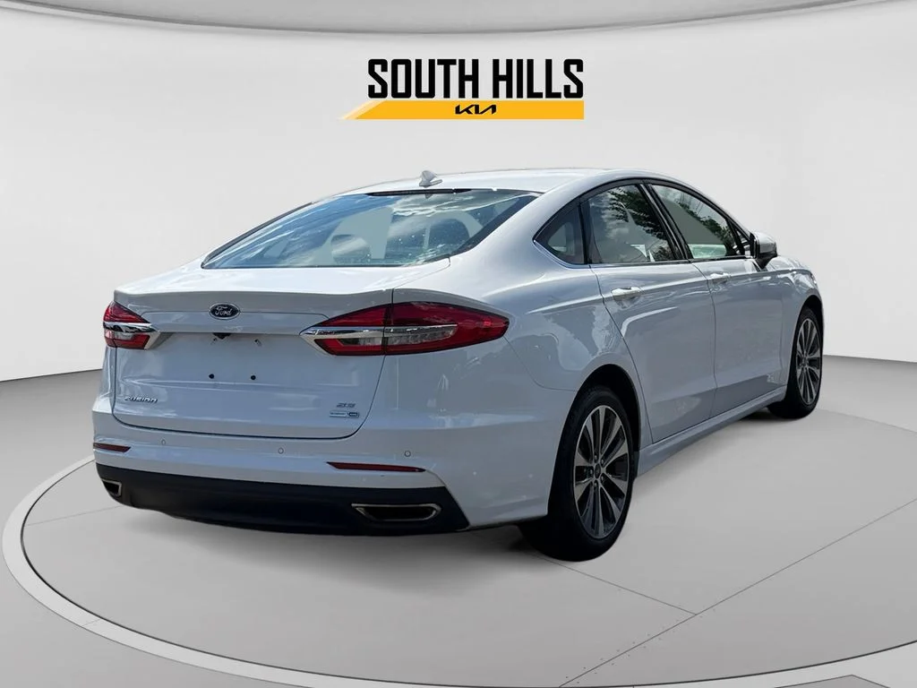 Used 2020 White Ford SE image 5