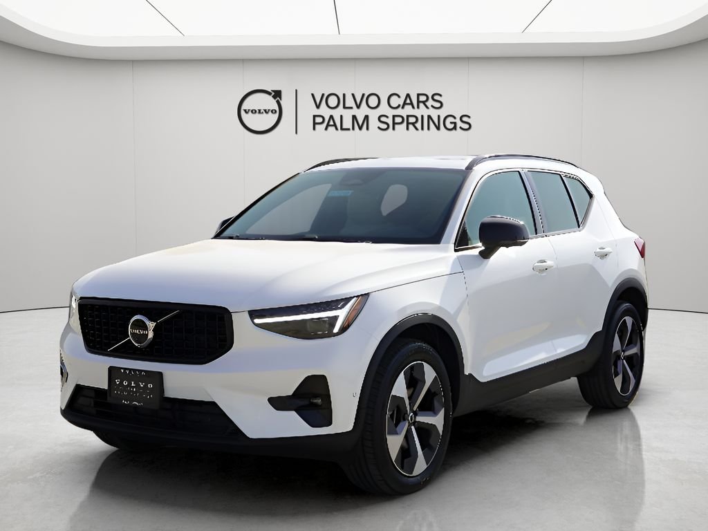 2026 Volvo XC40 Plus - Photo 4