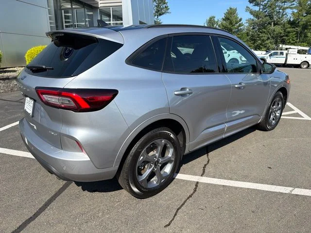 Used 2023 Silver Ford ST-Line image 7