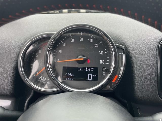 Used 2020 Light White MINI Classic image 38