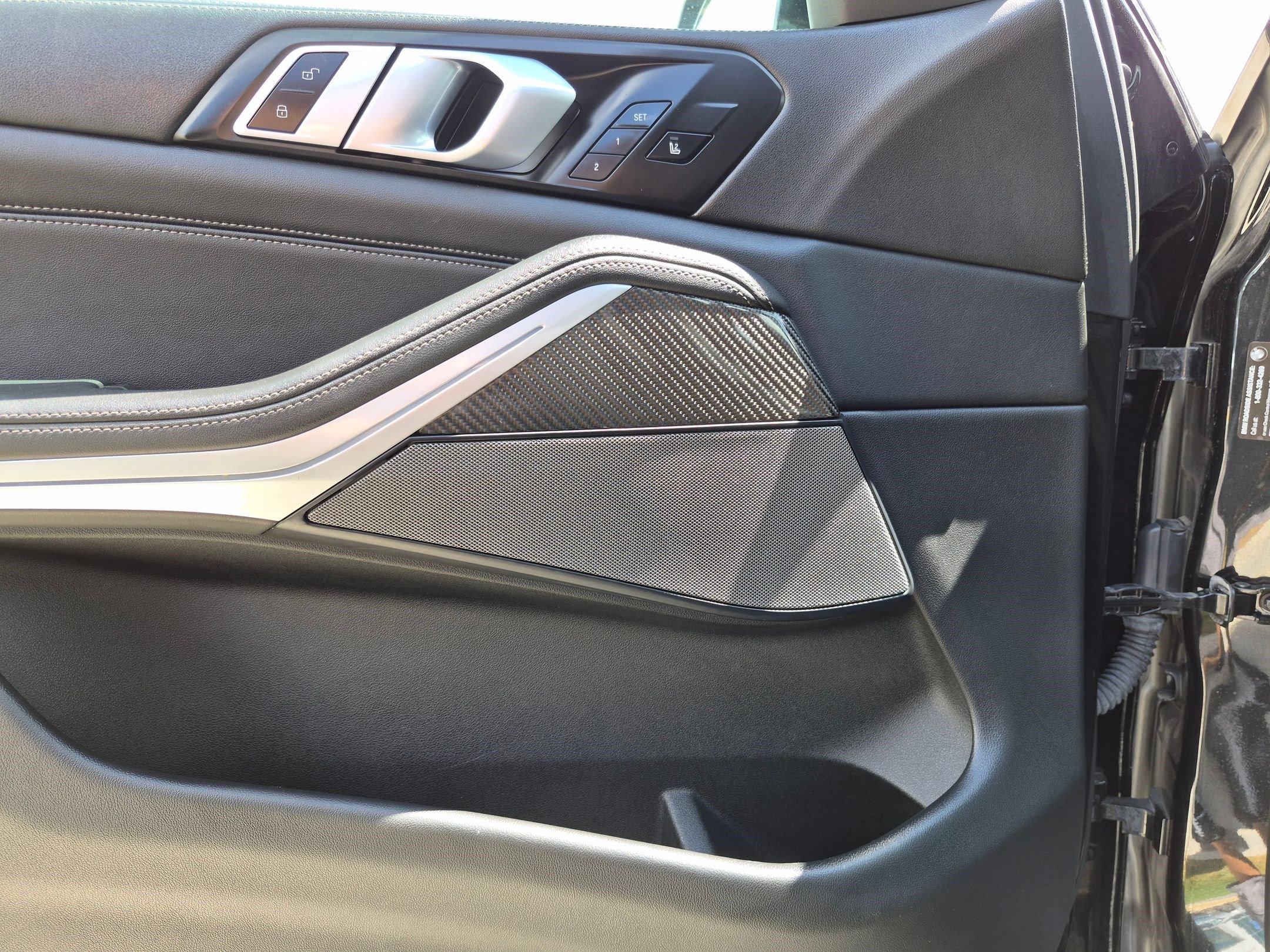 Used 2025 Black Sapphire Metallic BMW M60i image 14