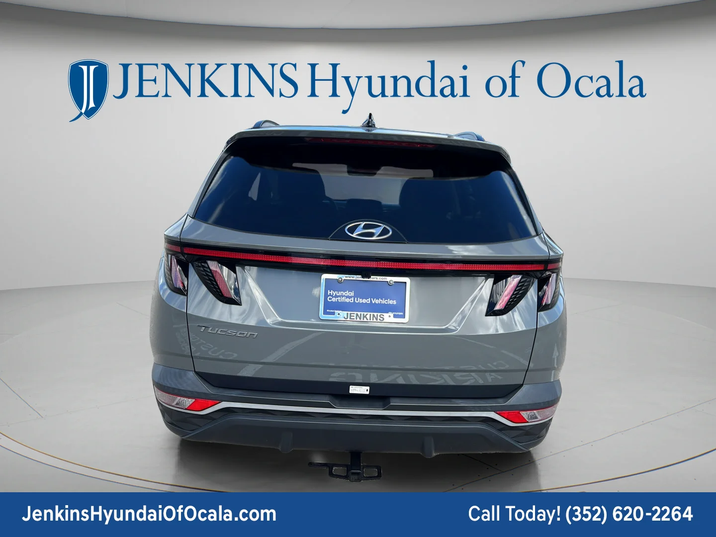 Used 2024 Hampton Gray Hyundai SEL image 4