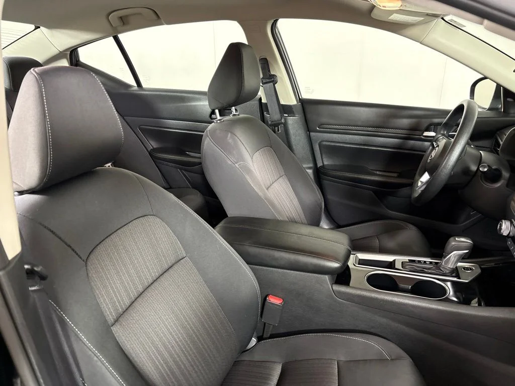 Used 2024 Black Nissan 2.5 SV image 21