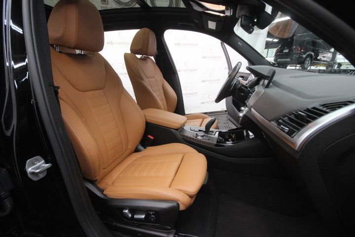 Used 2020 Black BMW xDrive30i image 26