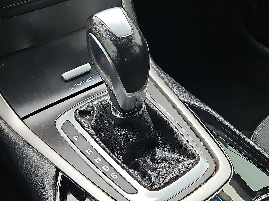 Used 2017 Magnetic Ford SEL image 30