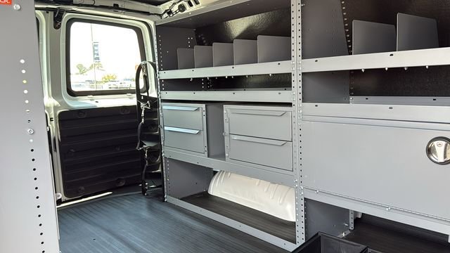 2025 Chevrolet Express Cargo Work Van - Photo 16