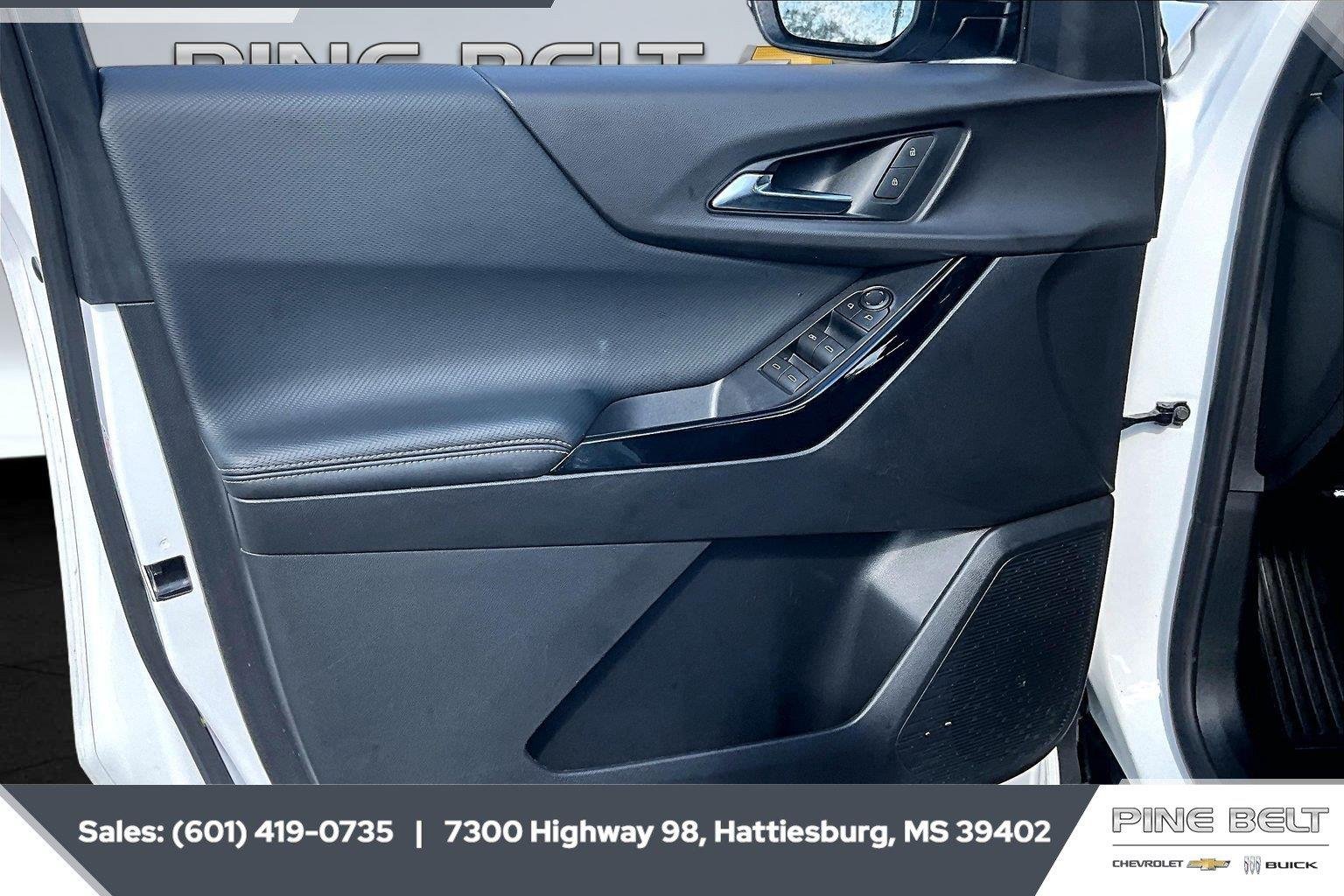 Used 2026 Summit White Chevrolet LT image 17