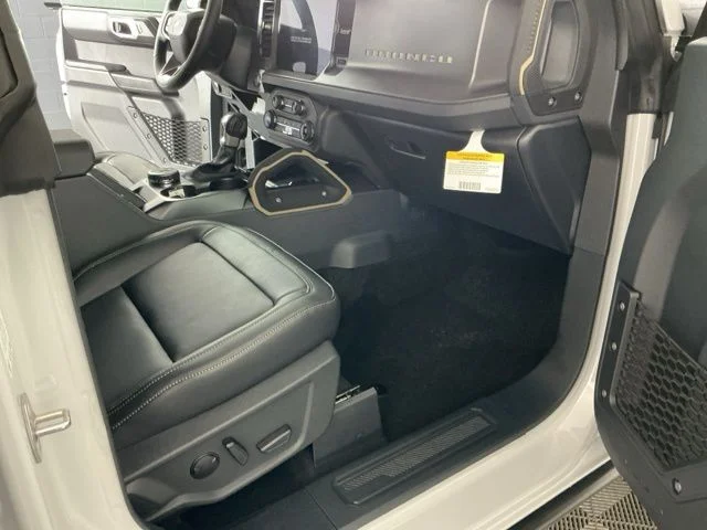 New 2026 Avalanche Gray Ford Badlands image 19