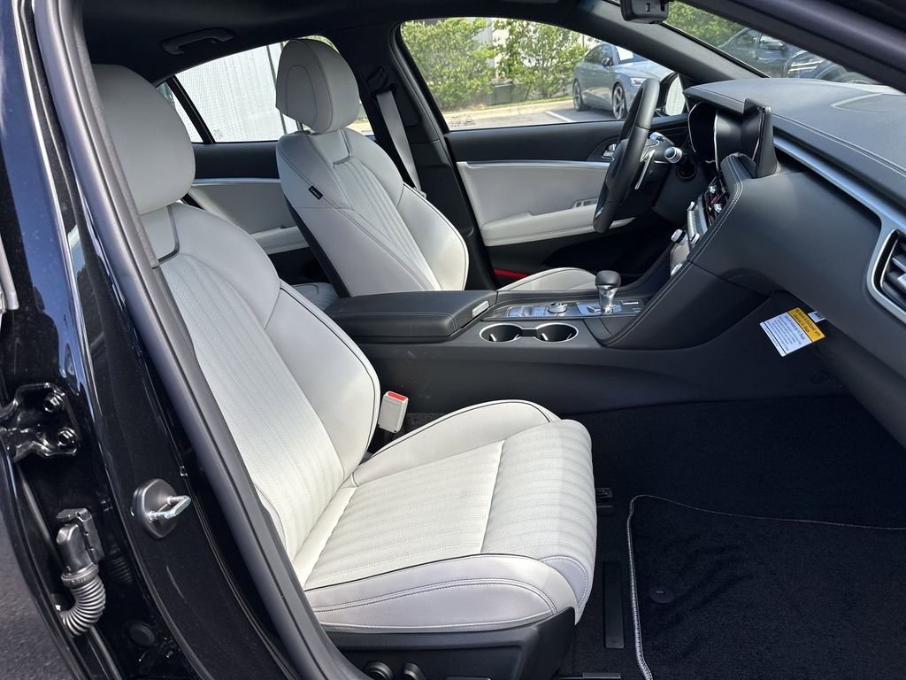 New 2026 Black Genesis 3.3T Sport Prestige image 25