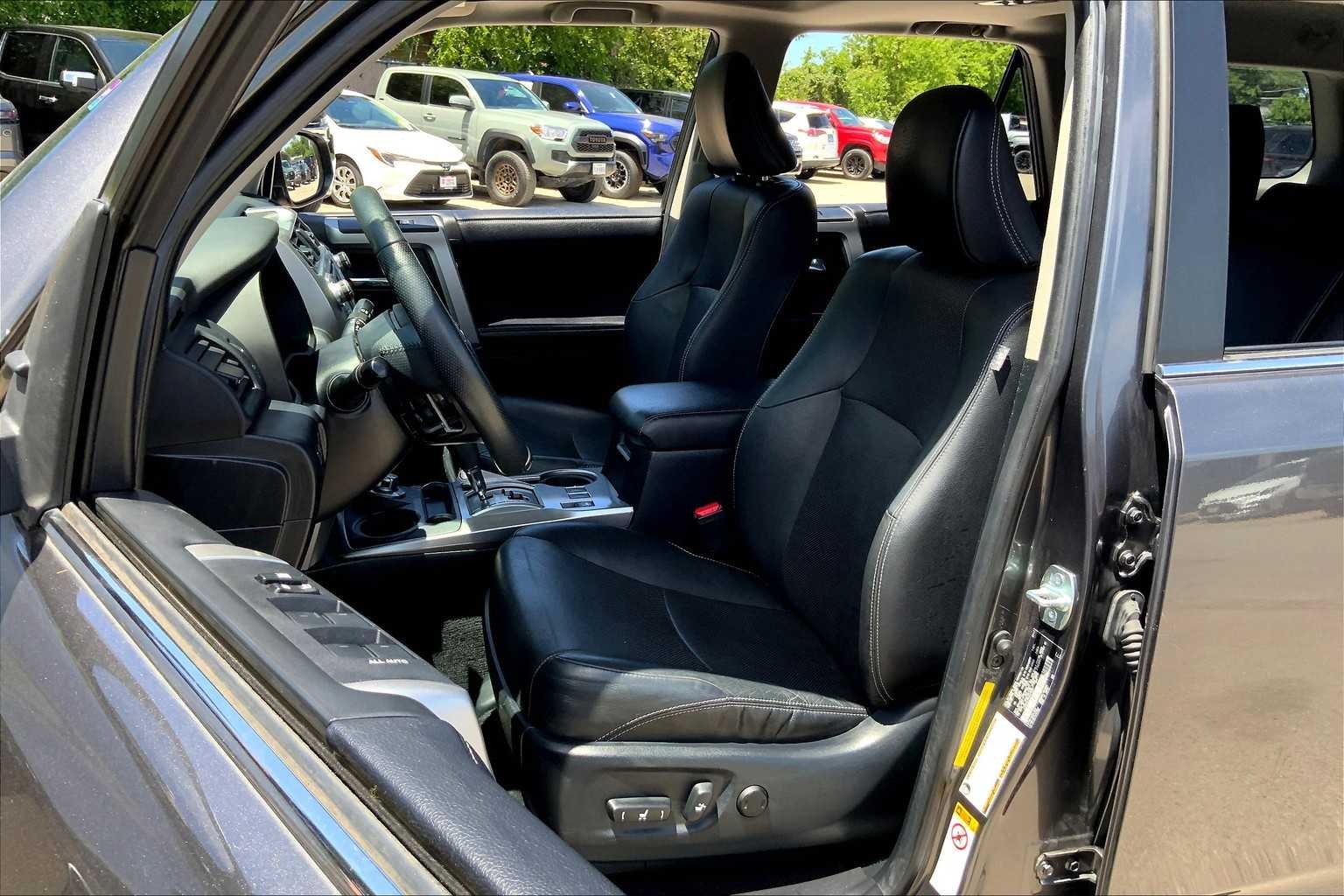 Used 2017 Magnetic Gray Metallic Toyota SR5 image 8