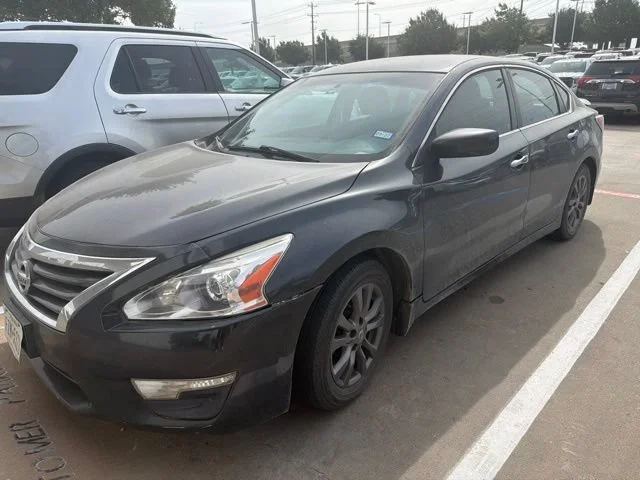 Used 2015 Black Nissan 2.5 S image 4