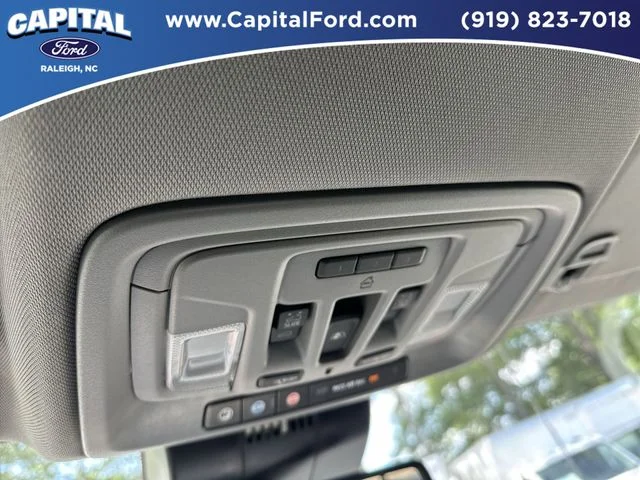 Used 2025 Red GMC SLT image 33