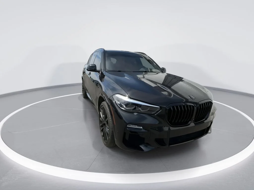Used 2021 Black BMW xDrive40i image 2