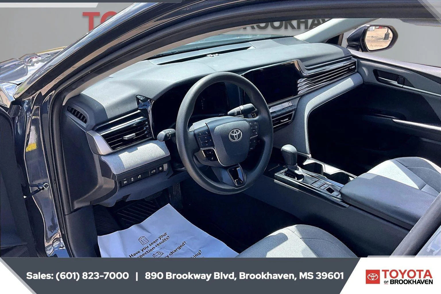 Used 2025 Underground Toyota LE image 12