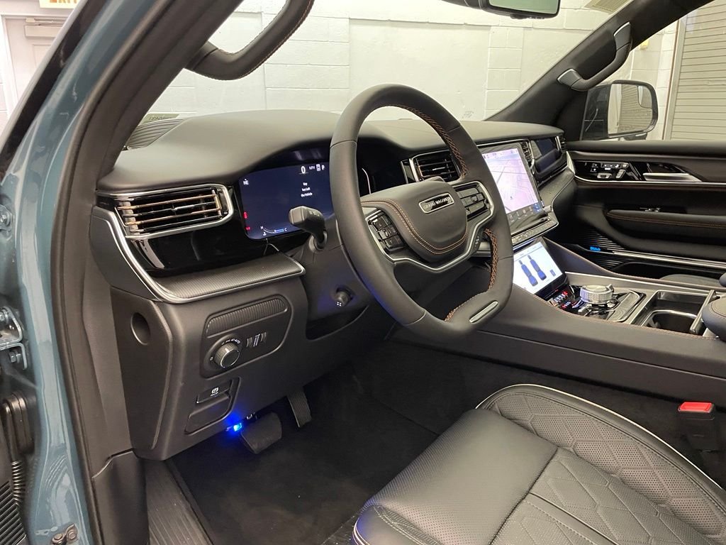 New 2026 Steel Blue Exterior Paint Jeep Summit Reserve image 23