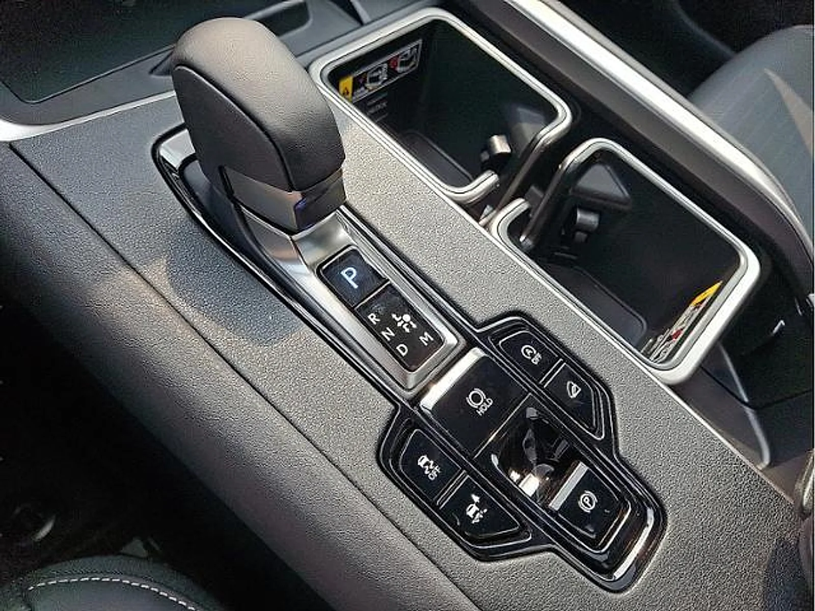 Certified Used 2025 CAVIAR Lexus Premium image 7