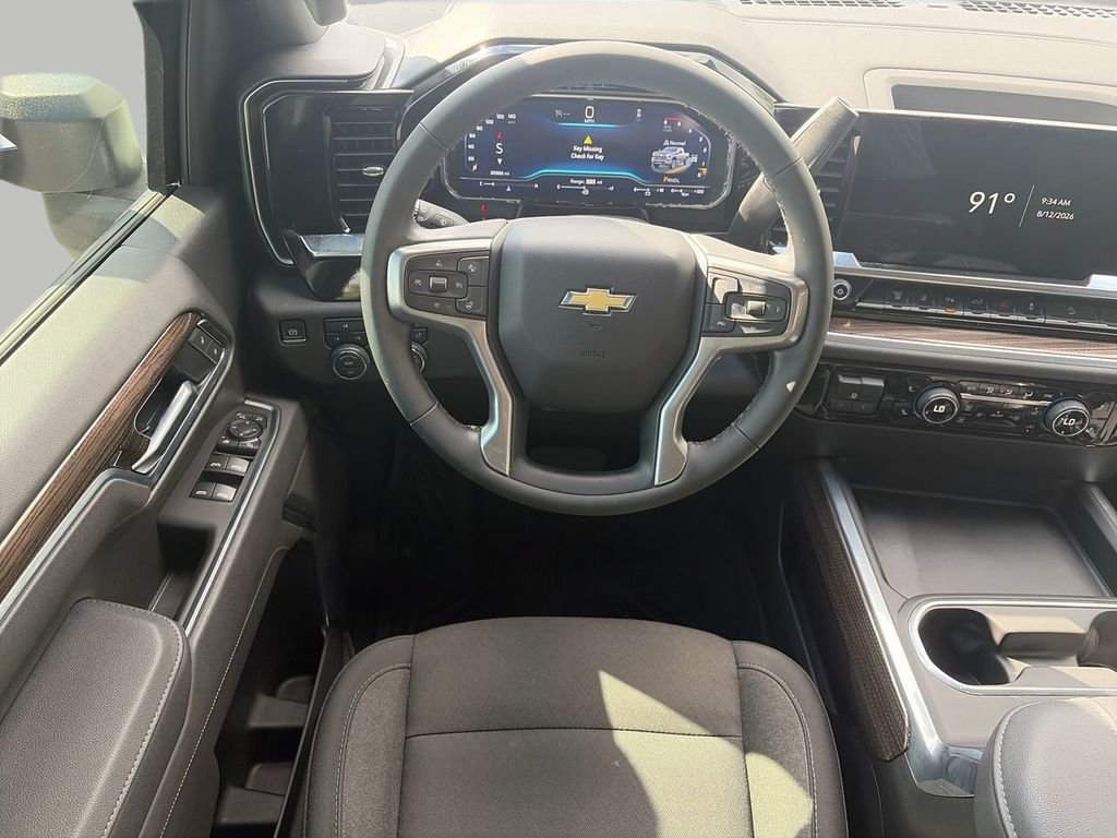 Used 2025 White Chevrolet LT image 11