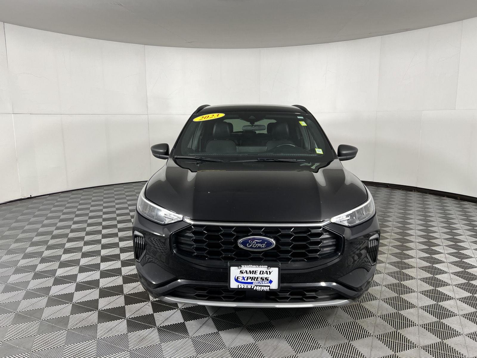 Used 2023 Agate Black Ford ST-Line image 8
