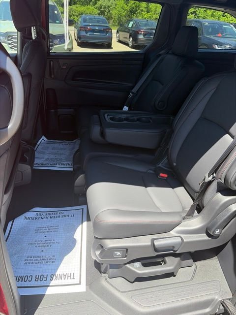 2025 Honda Odyssey Sport L - Photo 14