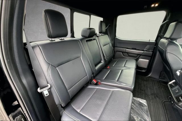 Used 2025 Black Ford Lariat image 26