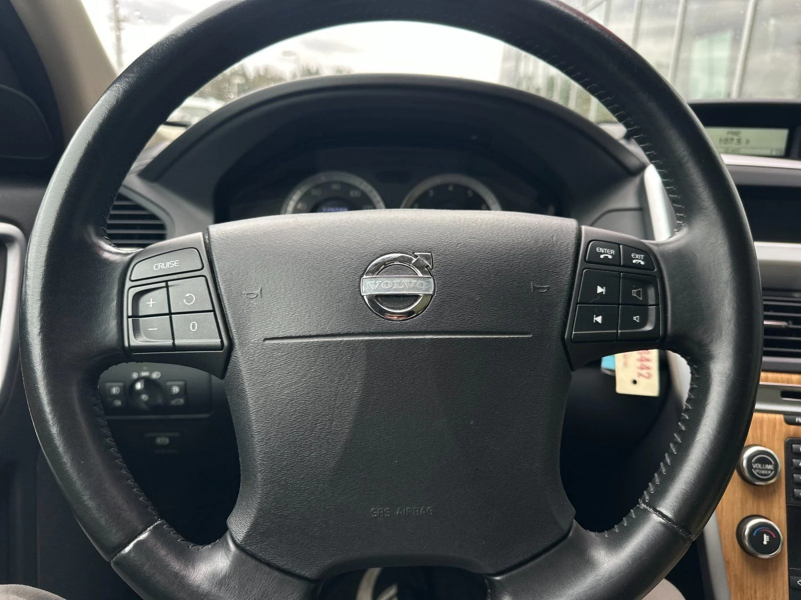 Used 2010 Lime Grass Green Volvo T6 image 21