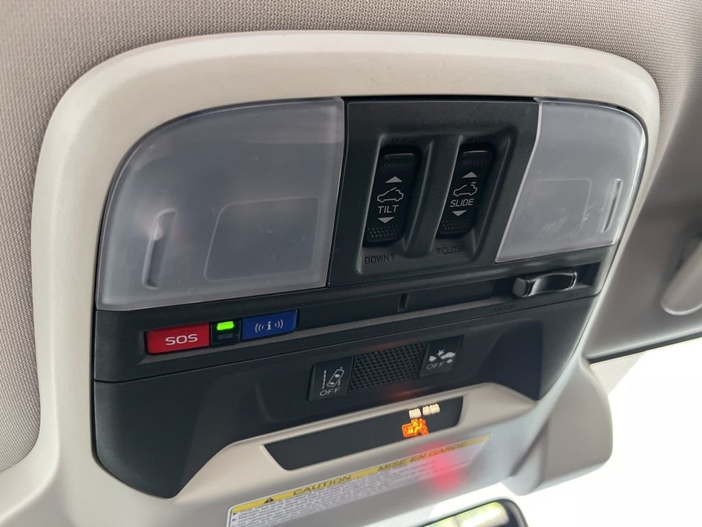 Used 2019 Silver Subaru 2.0i Limited image 19