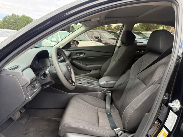 Used 2023  Honda EX image 18