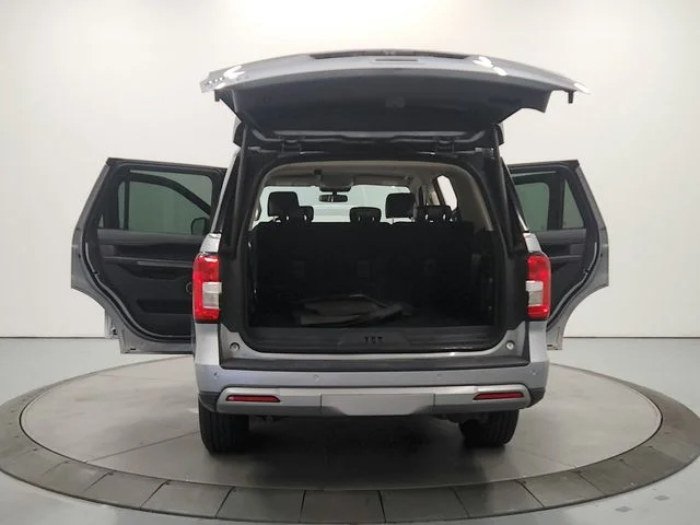 Used 2024 Silver Ford XLT image 15