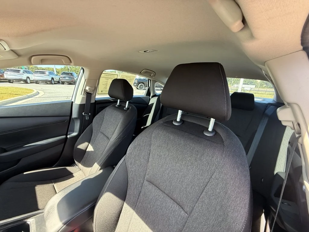 Used 2025 White Honda LX image 21