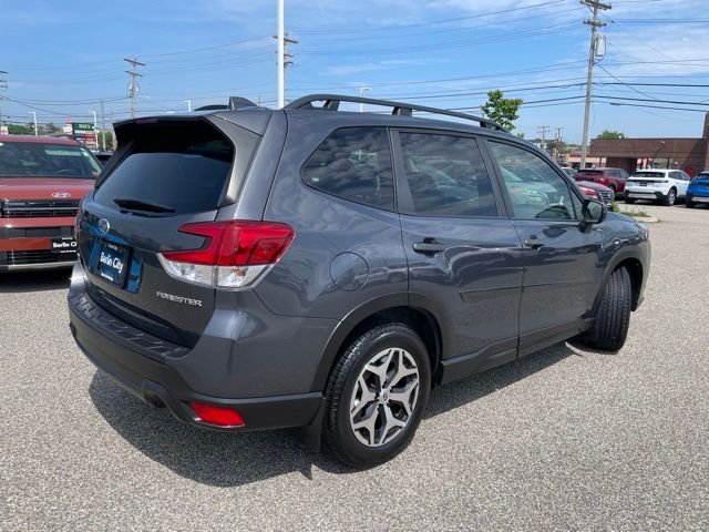 Used 2023 Gray Metallic Subaru Premium image 7