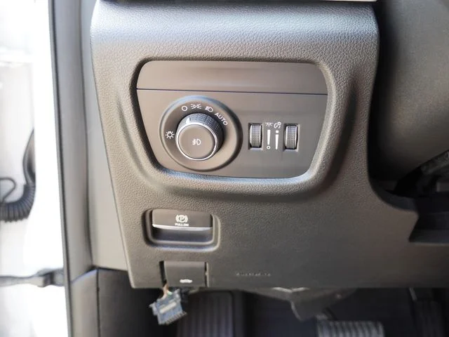 Certified Used 2024 White Jeep Limited image 21