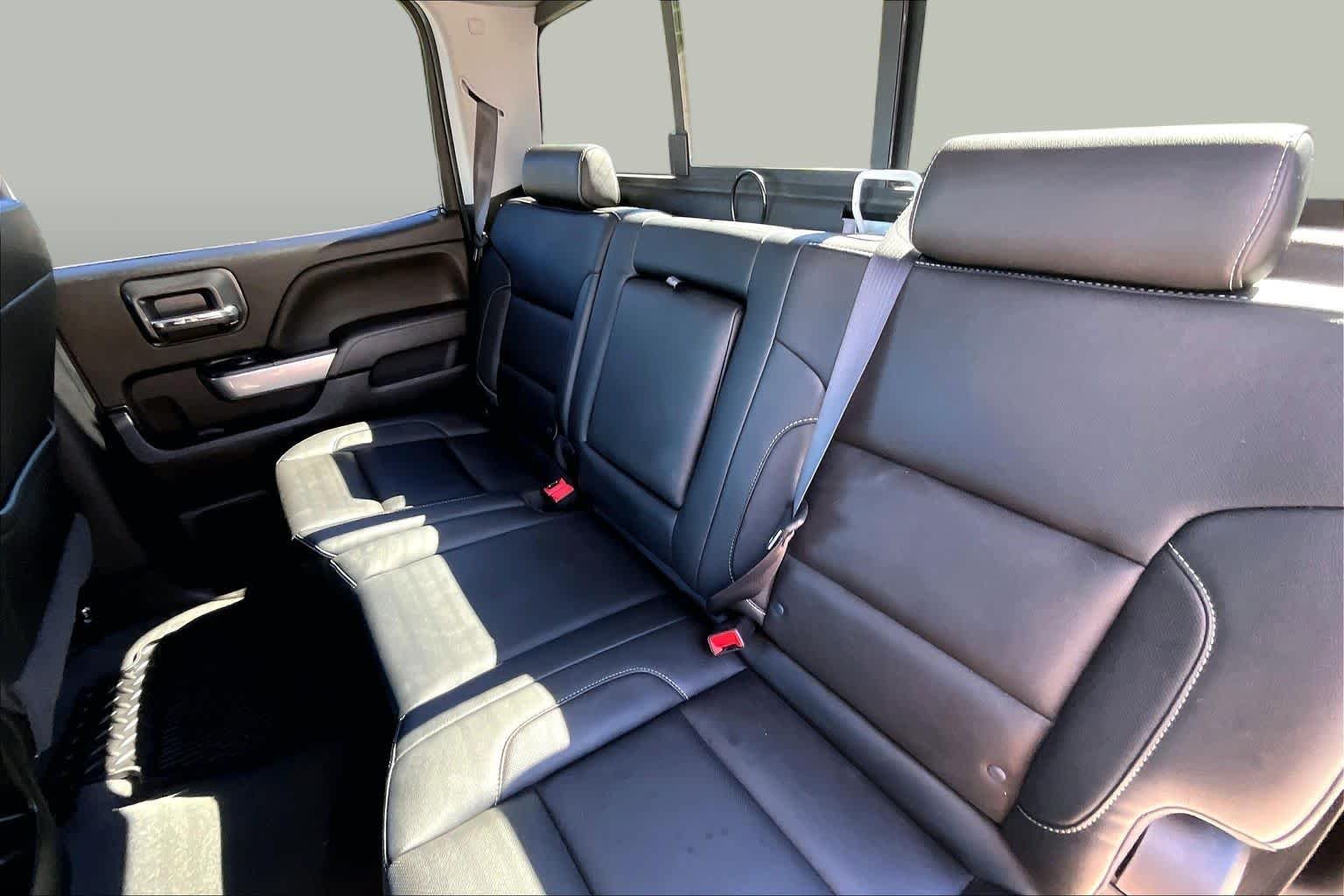 Used 2019 Summit White Chevrolet LTZ image 21