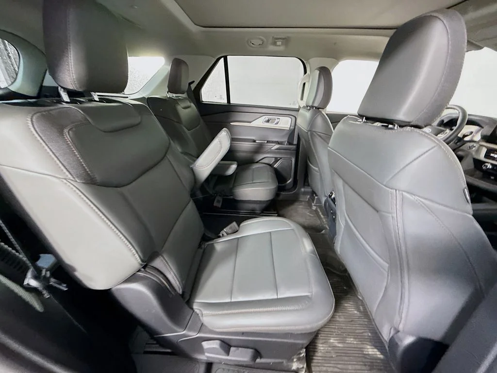 New 2026 Agate Black Metallic Ford Active image 29