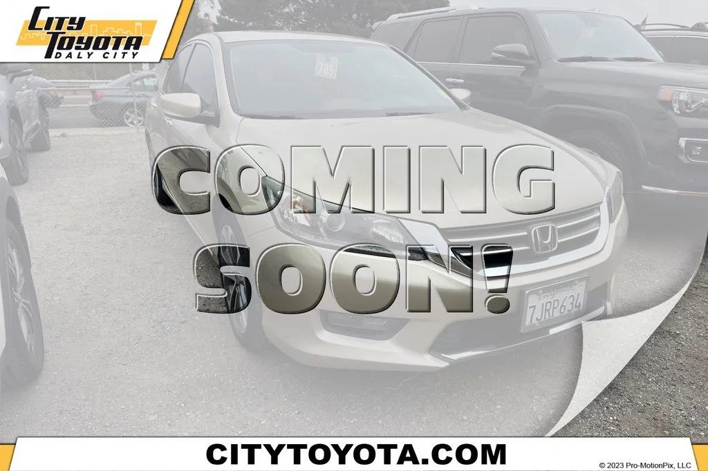 Used 2015  Honda Sport image 1