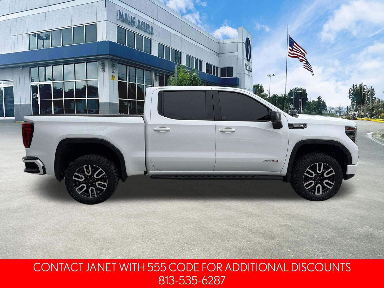 Used 2024 White GMC AT4 image 3