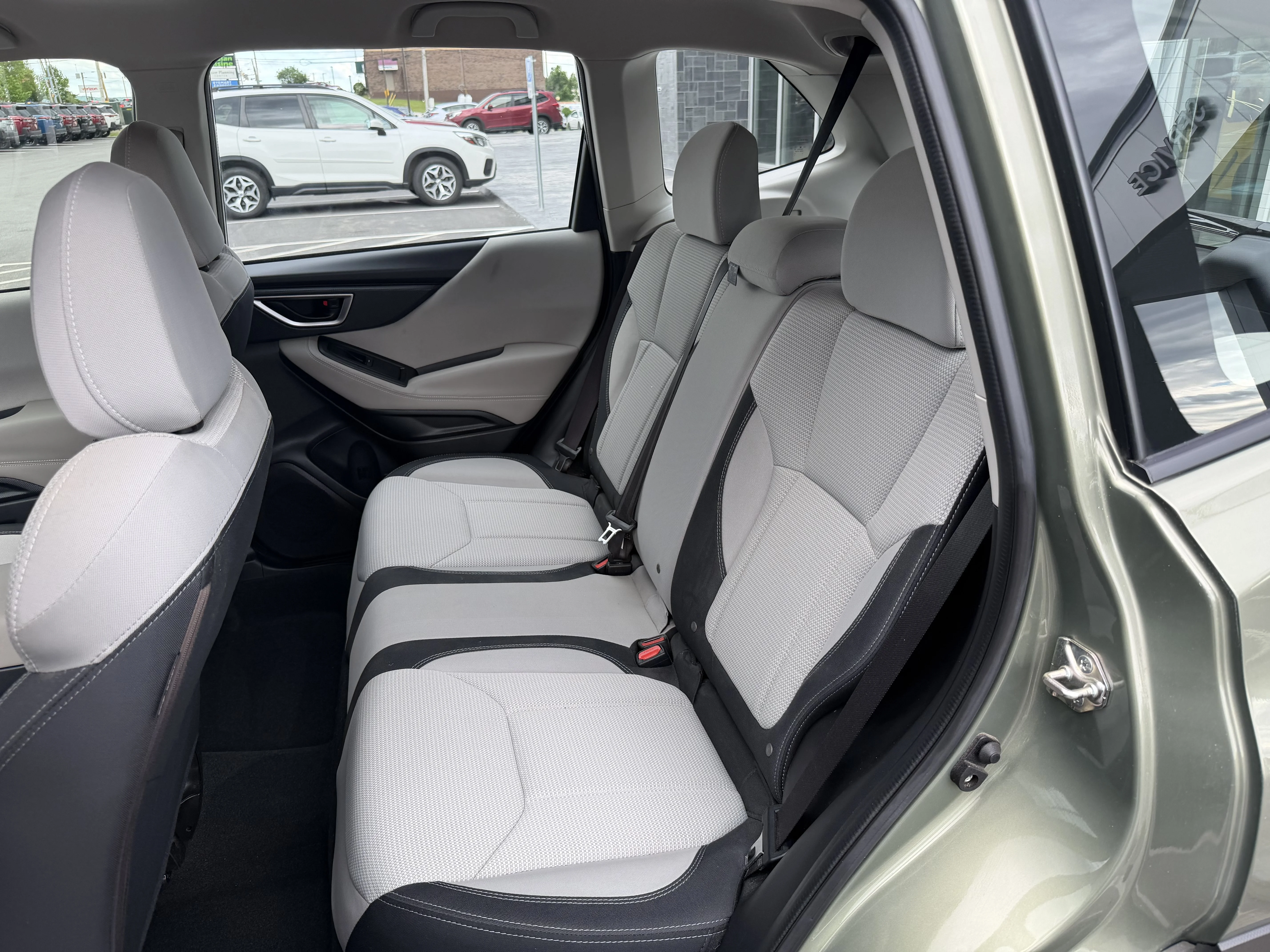 Used 2019 Jasper Green Metallic Subaru 4DR SUV 2.5I image 16