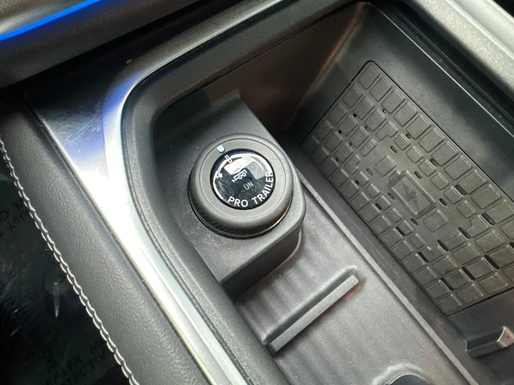 Used 2025 Silver Ford Platinum image 72