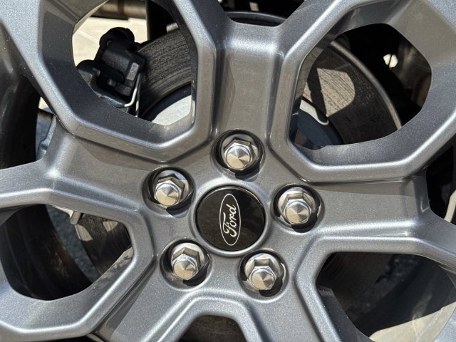 Used 2025 Red Ford XLT image 23