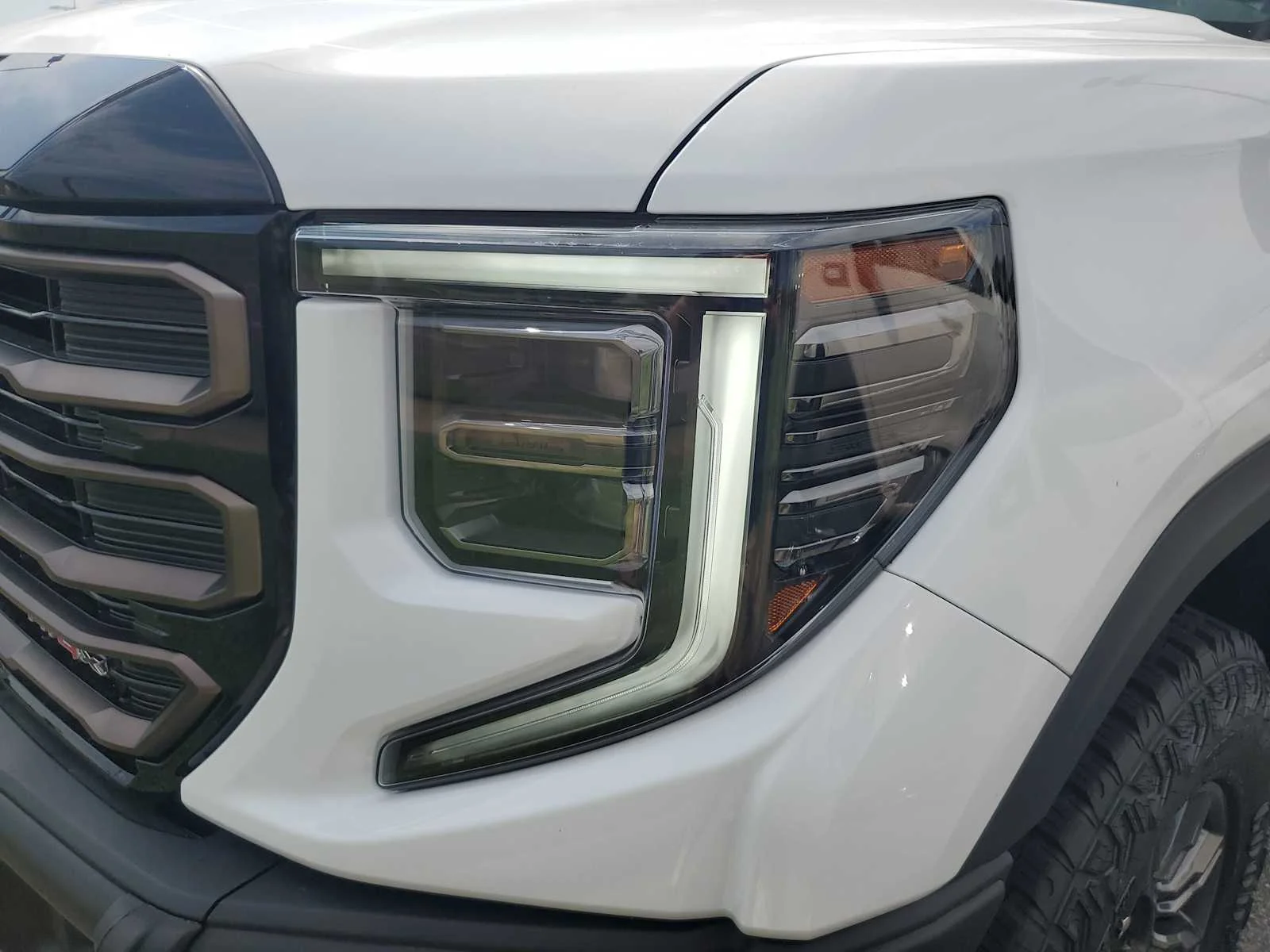 New 2026 Summit White GMC AT4X image 25