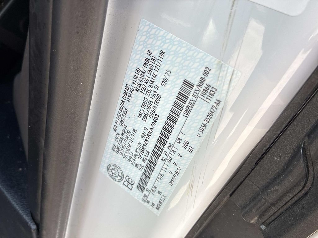 Used 2024  Ford Base image 20