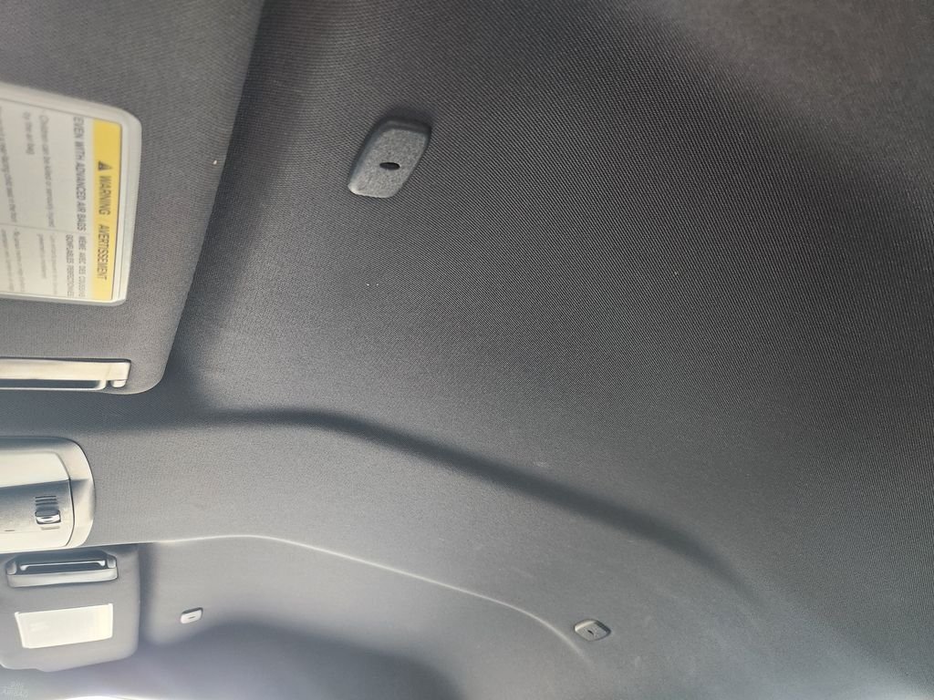 Used 2016 Black Cherry Nissan Touring image 28