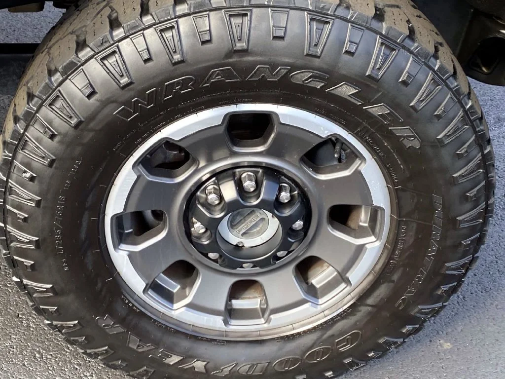 Used 2024 Silver Metallic Ford Lariat image 31