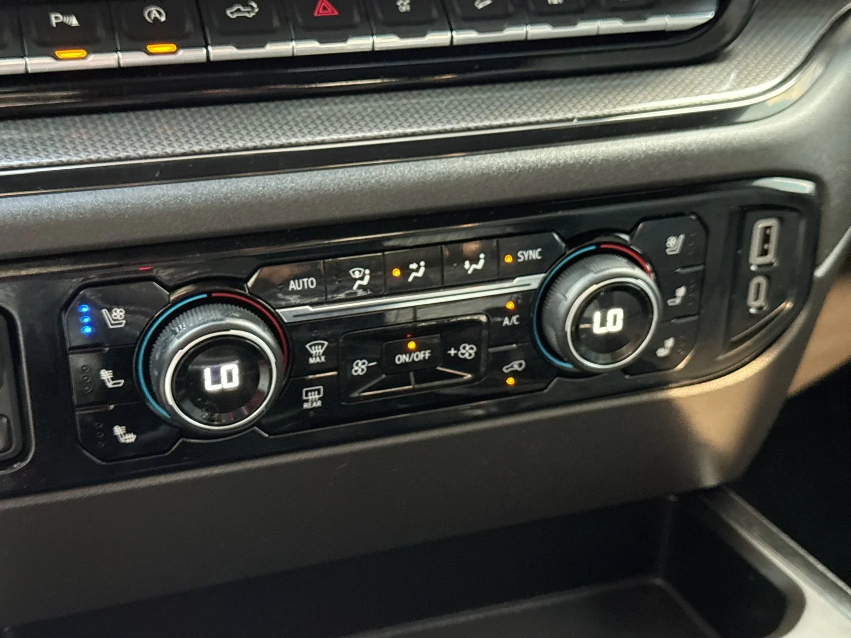 Used 2024 Glacier Blue Metallic Chevrolet ZR2 image 18