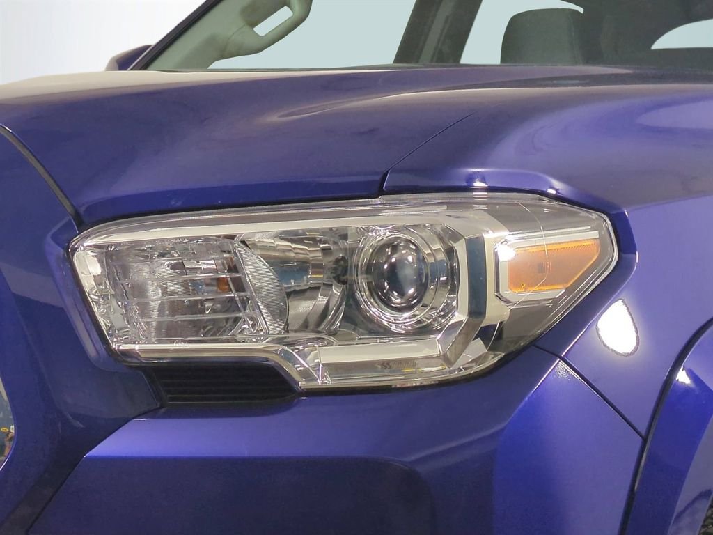 Used 2023 Blue Toyota SR5 image 10