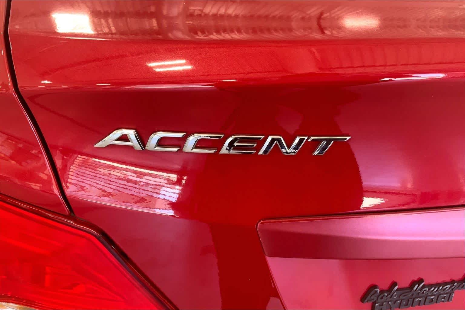 Used 2016 Boston Red Metallic Hyundai SE image 10