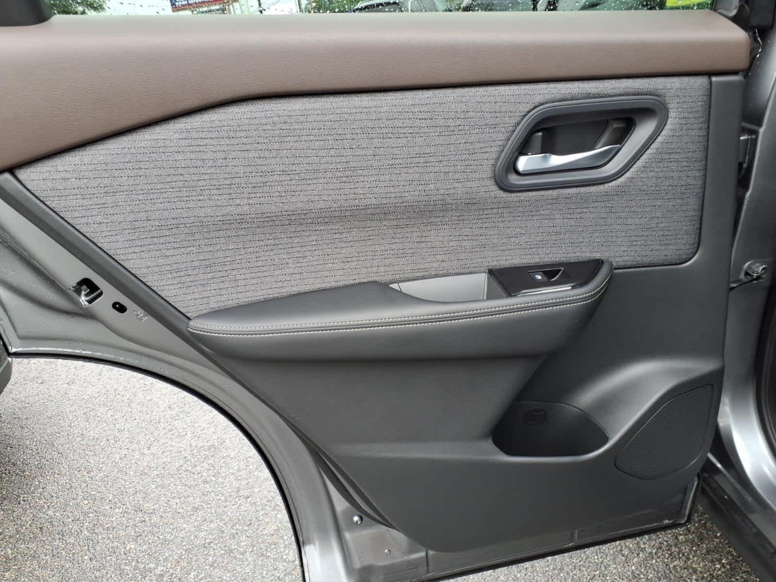 Used 2022 Gun Metallic Nissan SV image 12