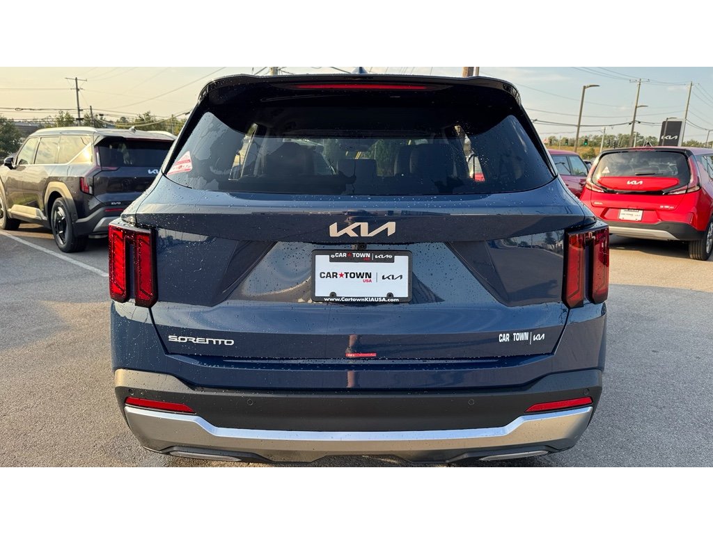 2026 Kia Sorento S photo 3