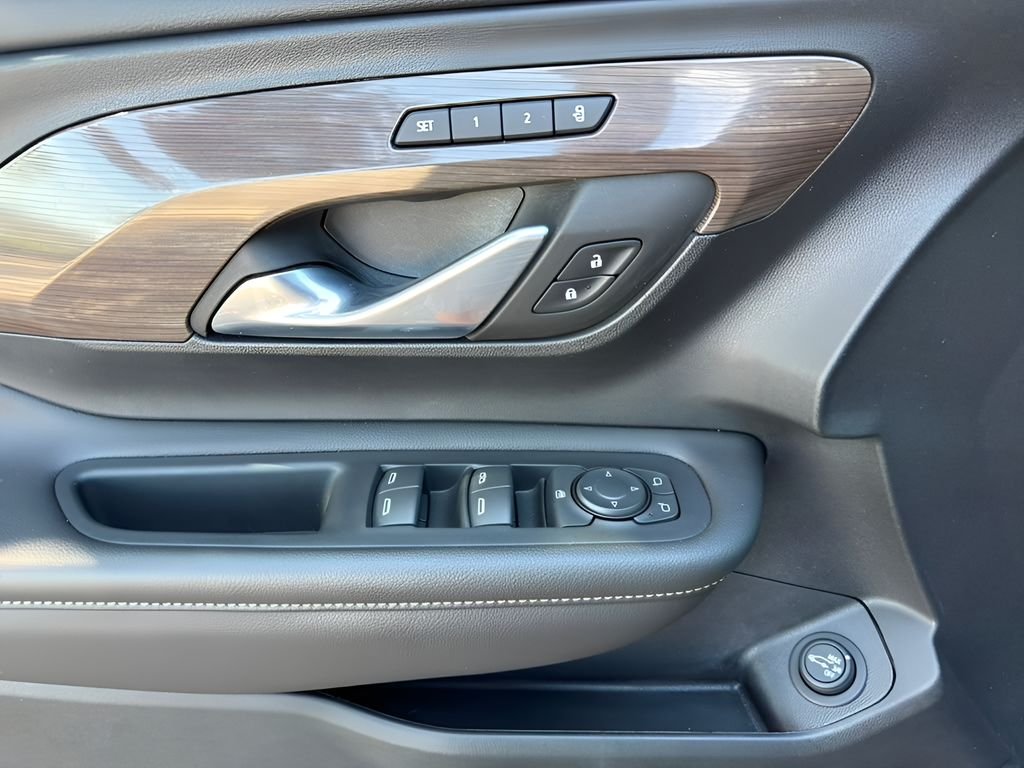 Used 2023 Black GMC Denali image 12