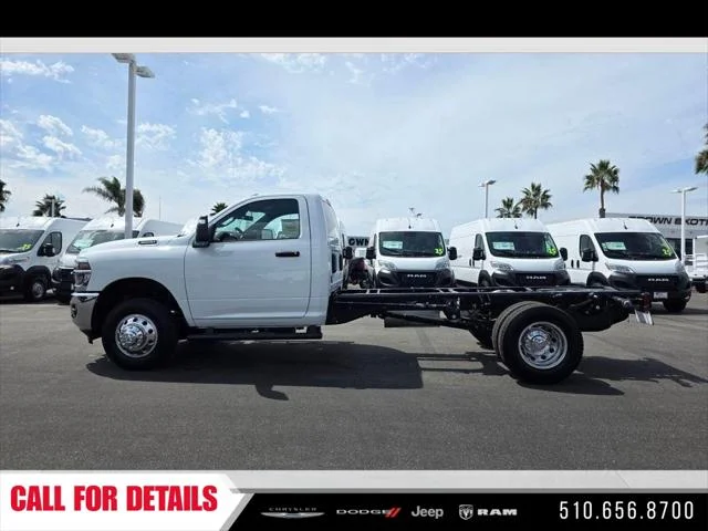2026 RAM 3500 Chassis Tradesman - Photo 6